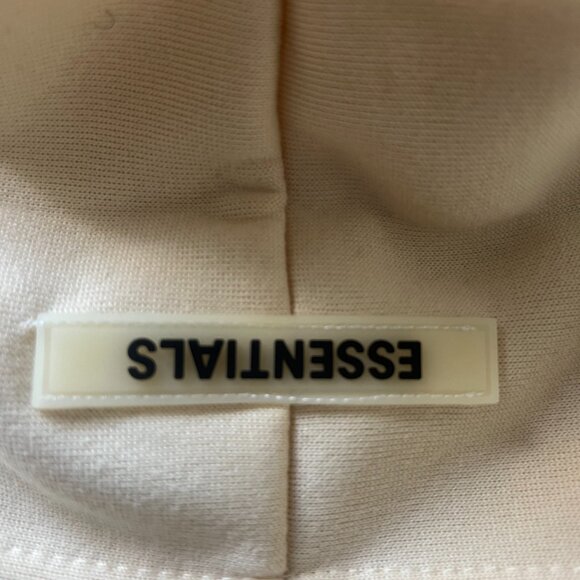 1977 Essentials - Picture 3 of 3